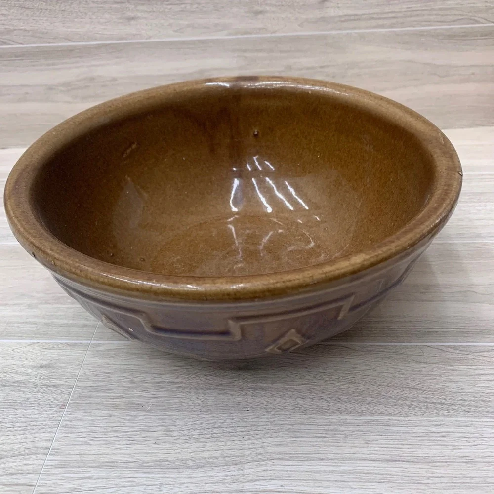 Vintage Monmouth USA Pottery Brown Stoneware Mixing Bowl Geometric Embossed‎